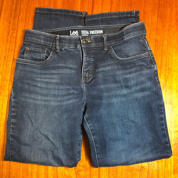 lee total freedom straight leg jeans